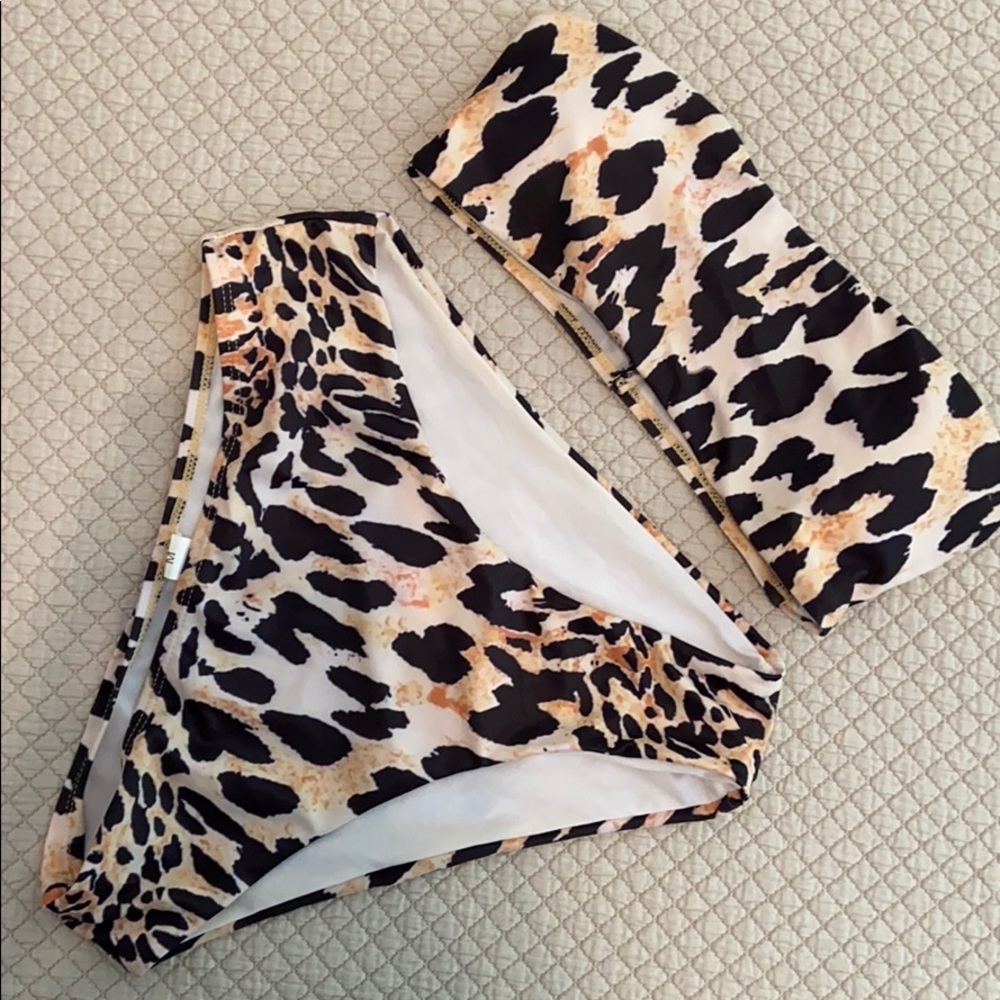Leopard Strapless Swimsuit